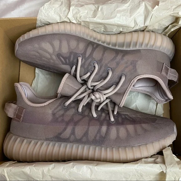 Yeezy Boost 350 V2 Mono Mist - Picture 2 of 9